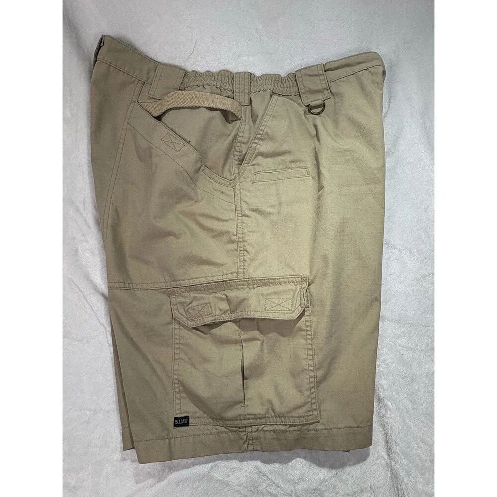 5.11 Tactical Cargo Shorts Men's 38 Khaki Utility Outdoors Hiking Rugged Sturdy